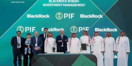 صندوق
      الاستثمارات
      العامة:
      تأسيس
      منصة
      استثمارية
      متعددة
      الأصول
      في
      الرياض