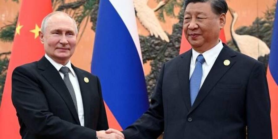 روسيا
      والصين
      يوقفان
      تقريباً
      التعامل
      بالدولار
      في
      التجارة
      بينهما